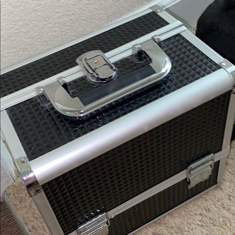 Make up holder